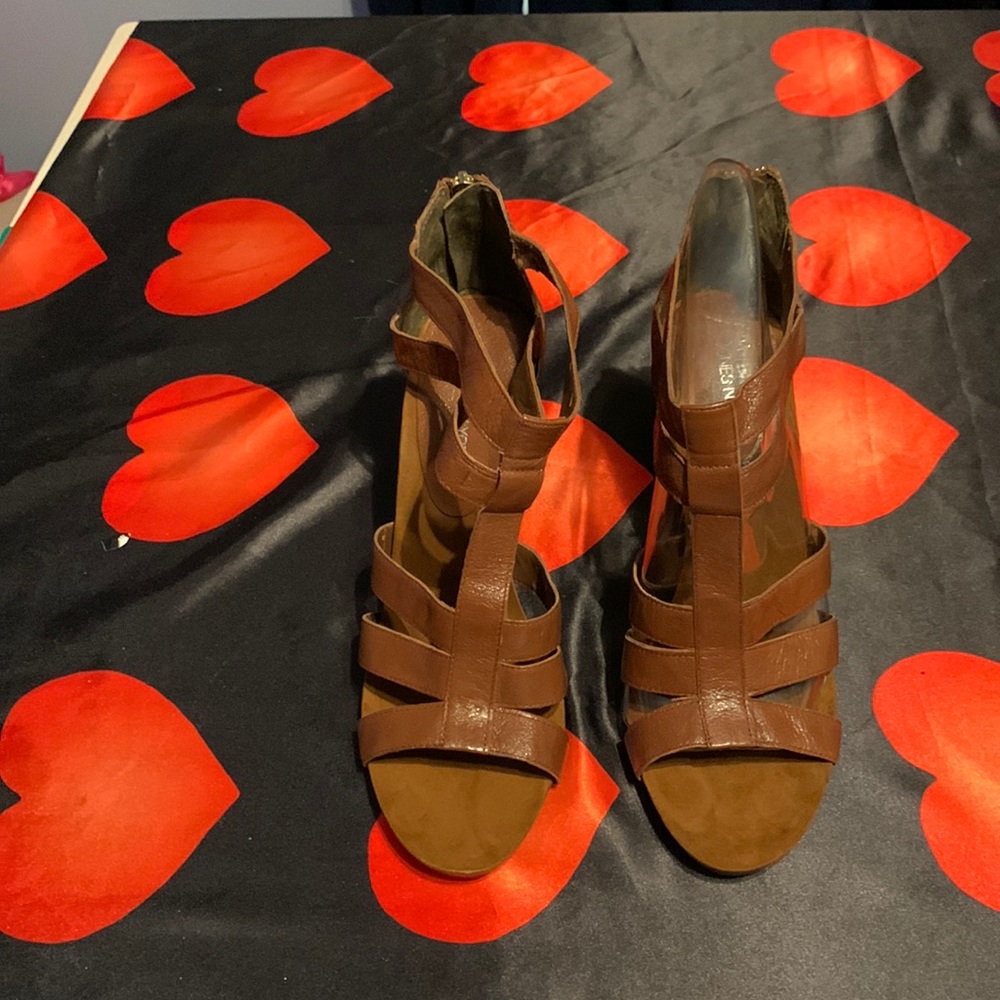 Beautiful Jones New York Sandals